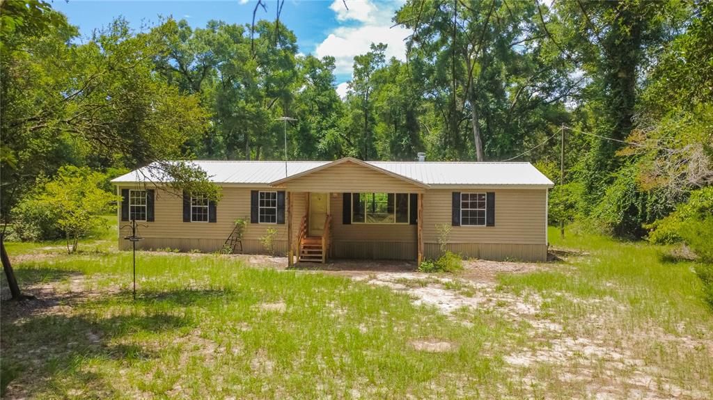 For Sale: $249,900 (3 beds, 2 baths, 1620 Square Feet)