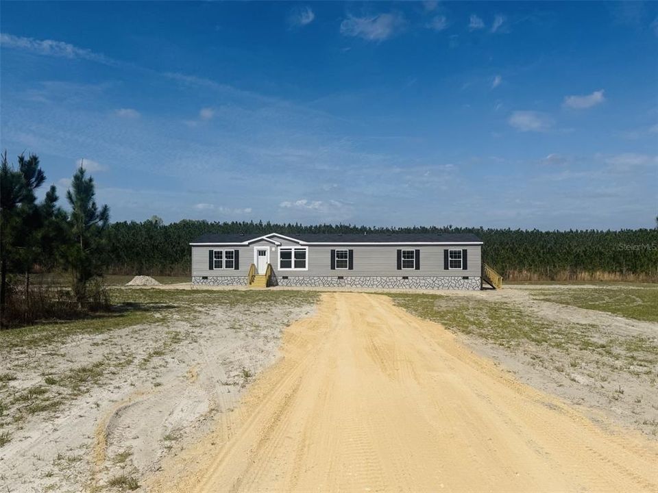 На продажу: $314,900 (4 спален, 3 ванн, 1976 Квадратных фут)