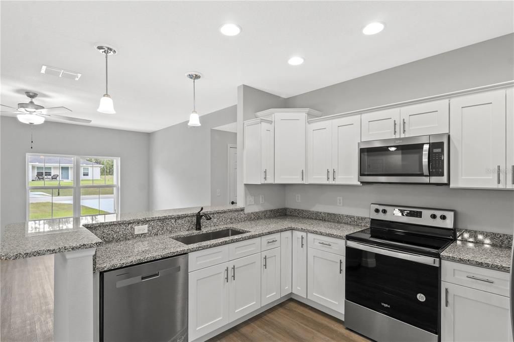 For Sale: $279,900 (3 beds, 2 baths, 1468 Square Feet)