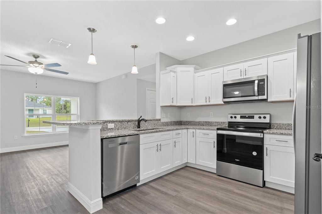 For Sale: $279,900 (3 beds, 2 baths, 1468 Square Feet)