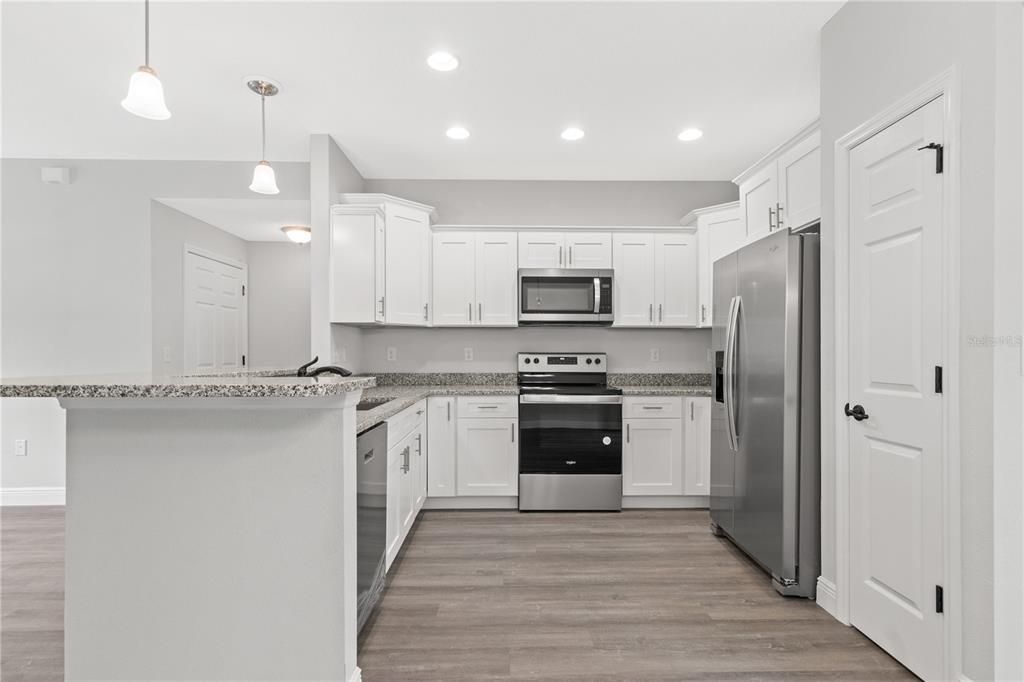 For Sale: $279,900 (3 beds, 2 baths, 1468 Square Feet)