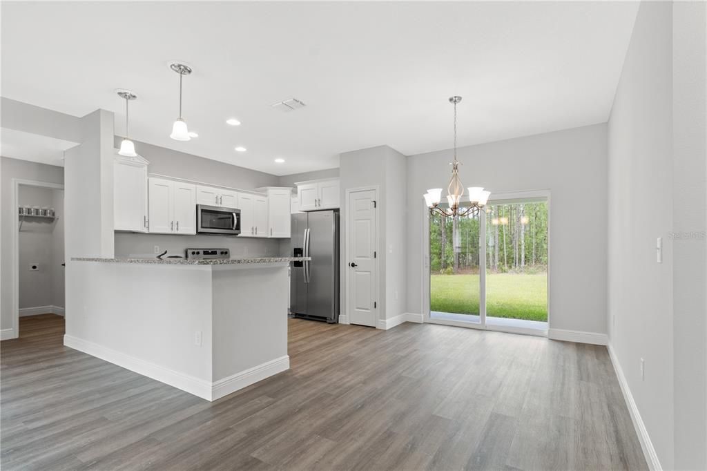 For Sale: $279,900 (3 beds, 2 baths, 1468 Square Feet)