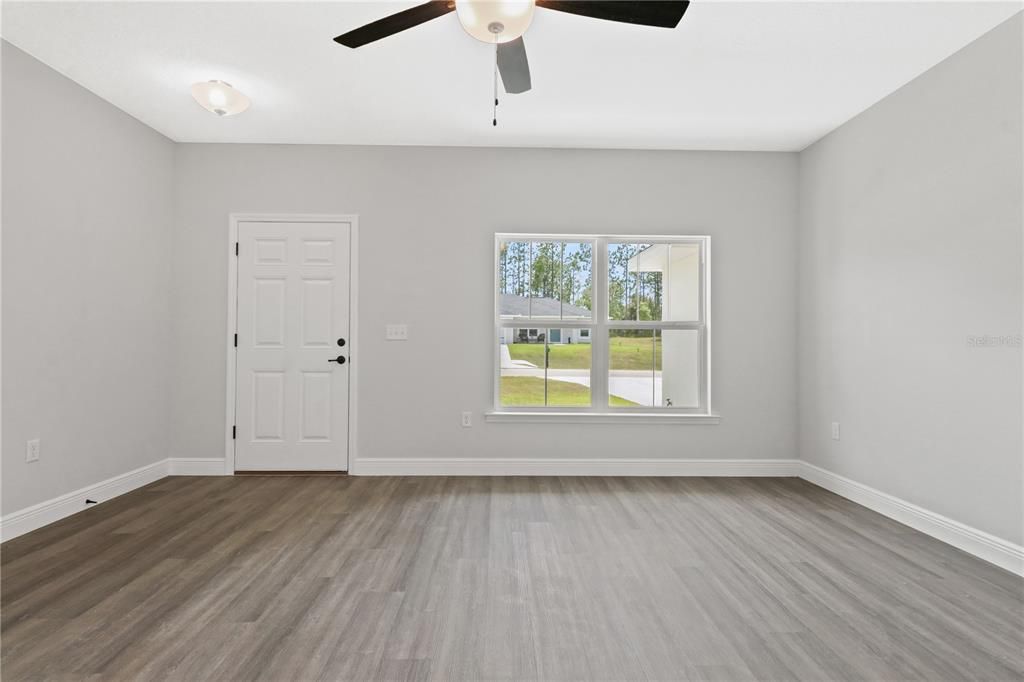 For Sale: $279,900 (3 beds, 2 baths, 1468 Square Feet)
