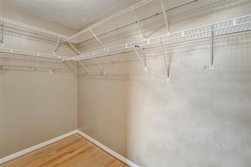 En Venta: $295,000 (3 camas, 2 baños, 1831 Pies cuadrados)