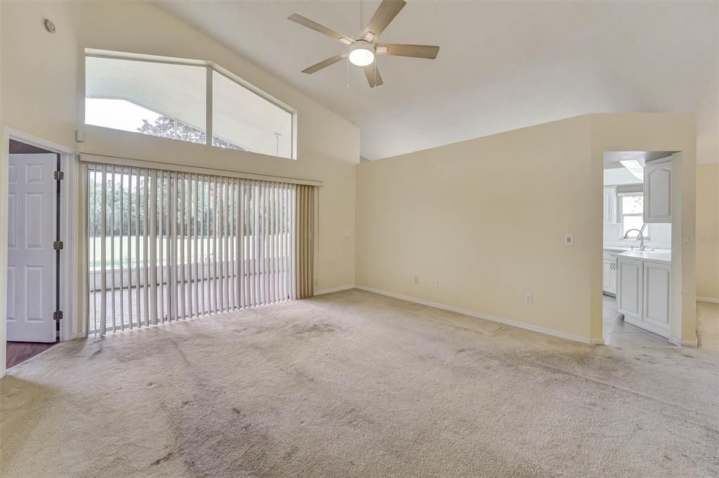 En Venta: $295,000 (3 camas, 2 baños, 1831 Pies cuadrados)
