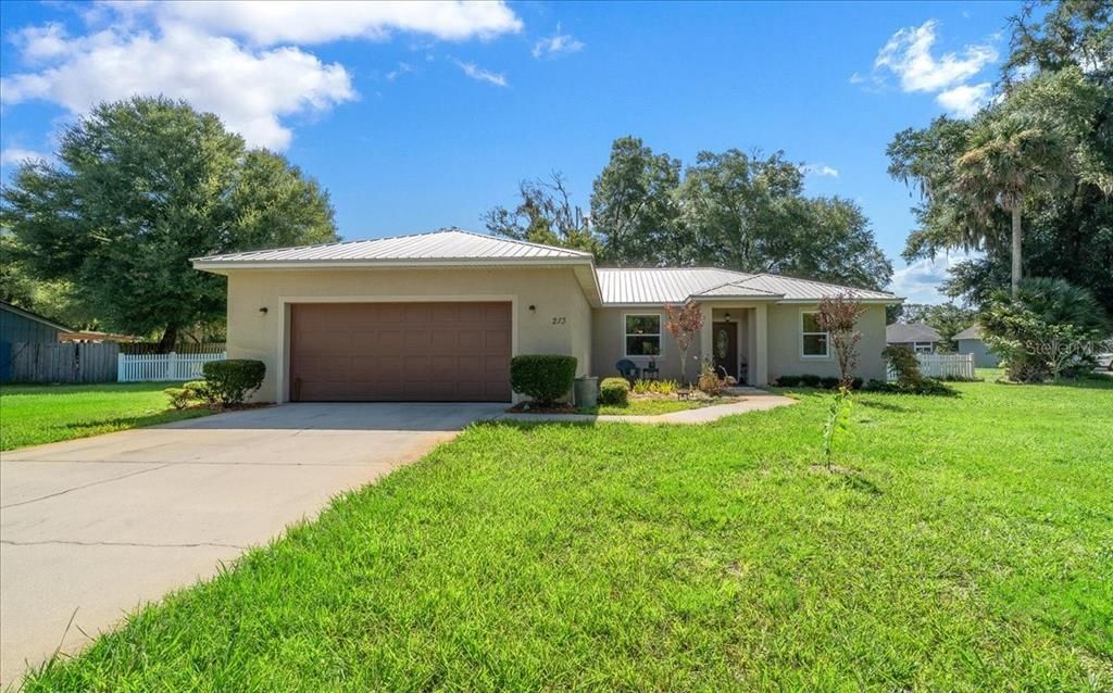 На продажу: $419,900 (3 спален, 2 ванн, 1795 Квадратных фут)