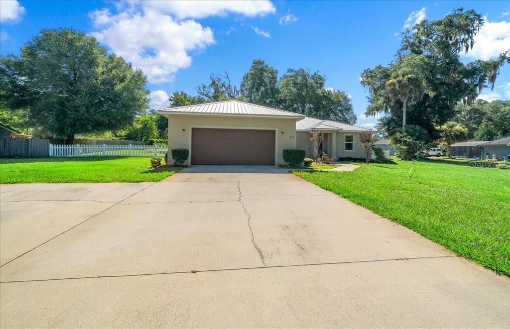 На продажу: $419,900 (3 спален, 2 ванн, 1795 Квадратных фут)