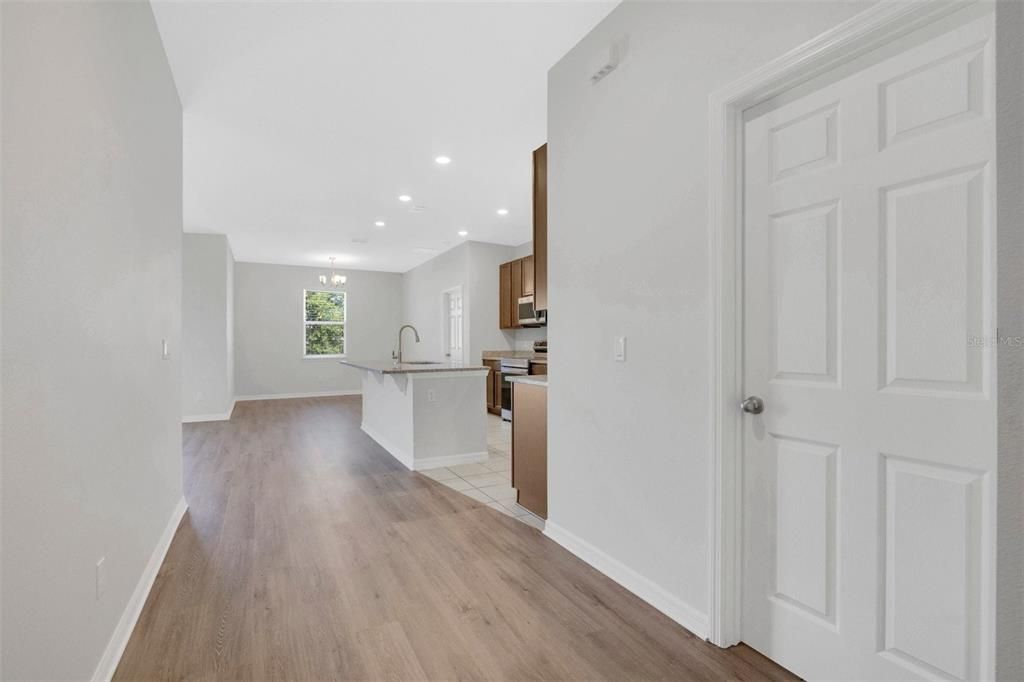 En Venta: $289,900 (3 camas, 2 baños, 1607 Pies cuadrados)