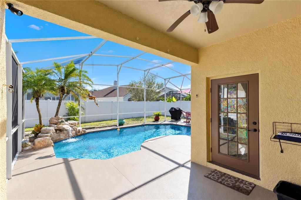 En Venta: $430,000 (4 camas, 2 baños, 2285 Pies cuadrados)