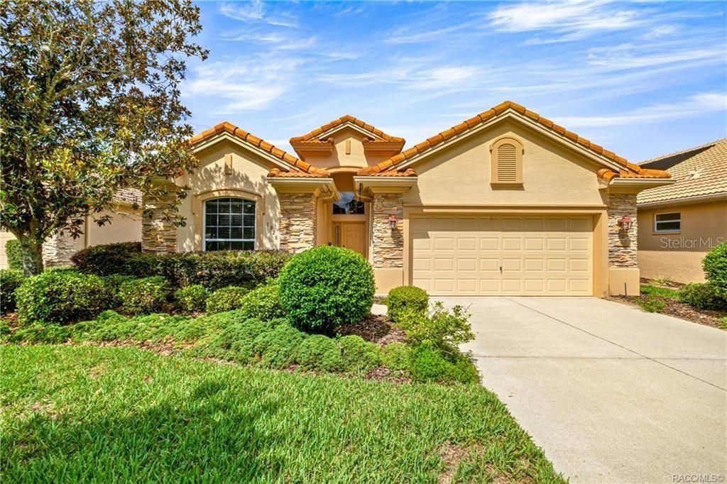 For Sale: $525,000 (4 beds, 2 baths, 2442 Square Feet)