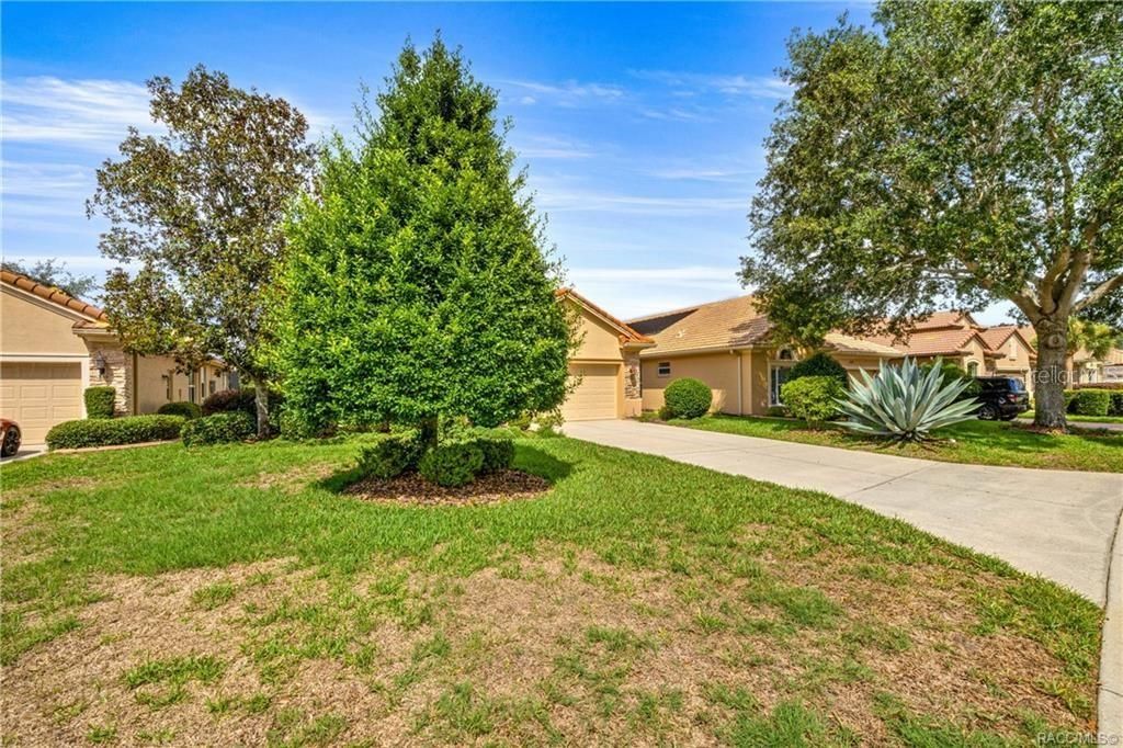 For Sale: $525,000 (4 beds, 2 baths, 2442 Square Feet)