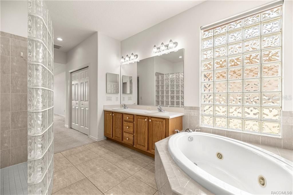 For Sale: $525,000 (4 beds, 2 baths, 2442 Square Feet)