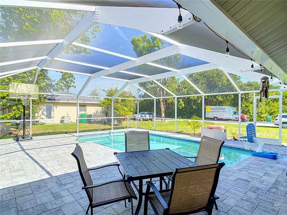 For Sale: $309,900 (3 beds, 2 baths, 1876 Square Feet)