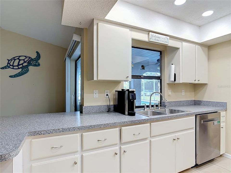 For Sale: $309,900 (3 beds, 2 baths, 1876 Square Feet)