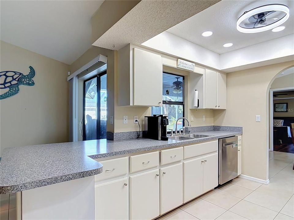 For Sale: $309,900 (3 beds, 2 baths, 1876 Square Feet)