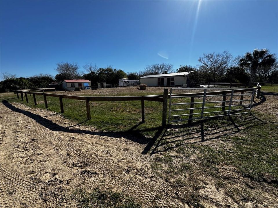 На продажу: $599,000 (10.00 acres)