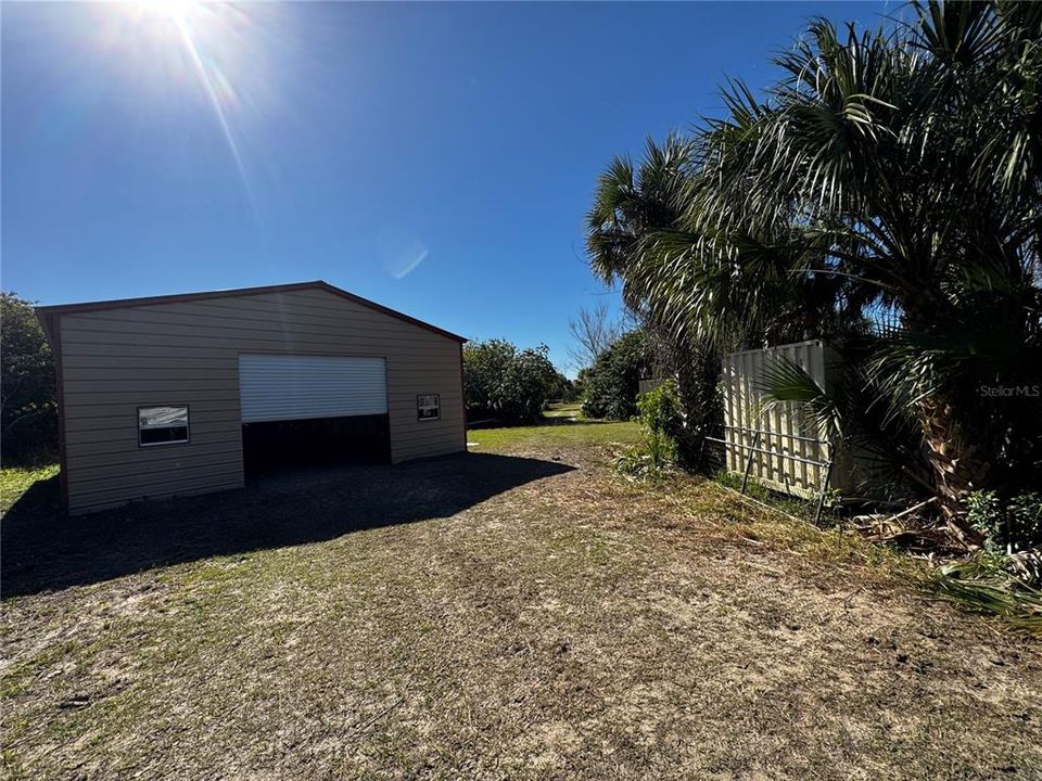 На продажу: $599,000 (10.00 acres)