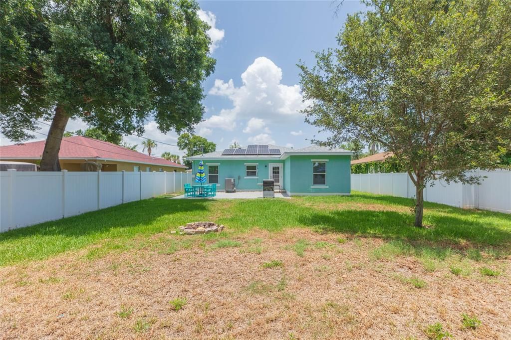 For Sale: $384,900 (3 beds, 2 baths, 1211 Square Feet)