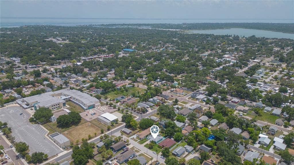 For Sale: $384,900 (3 beds, 2 baths, 1211 Square Feet)