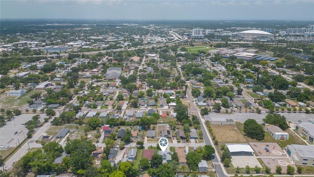 For Sale: $384,900 (3 beds, 2 baths, 1211 Square Feet)