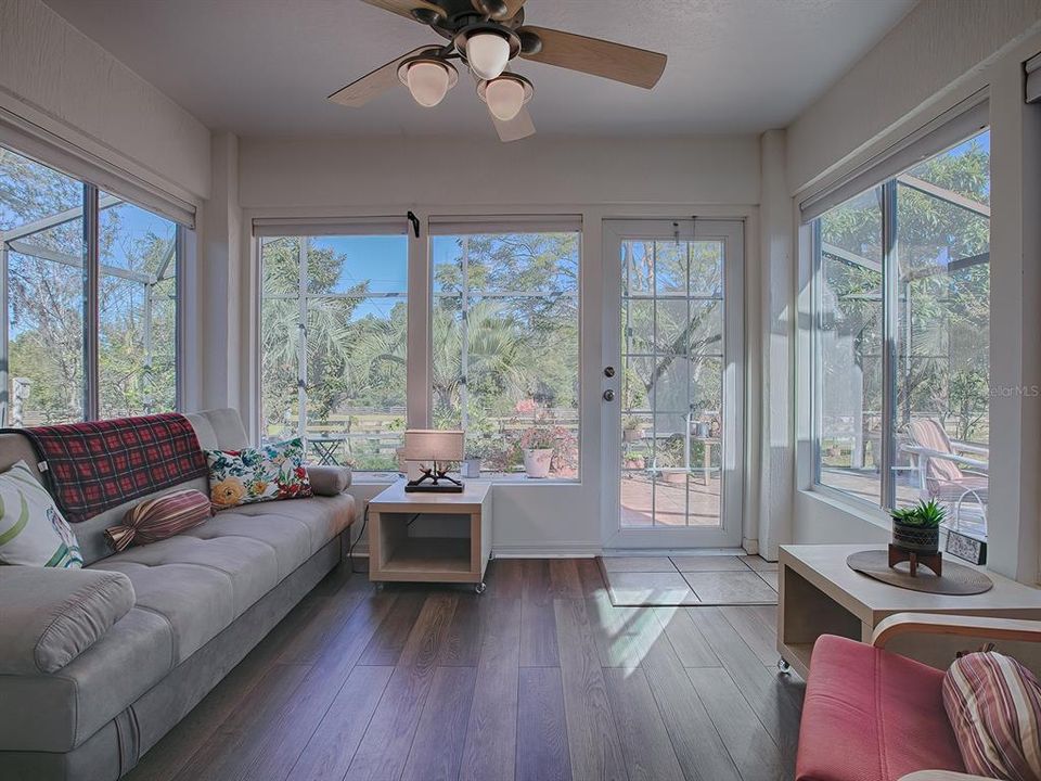 For Sale: $279,247 (3 beds, 2 baths, 1598 Square Feet)