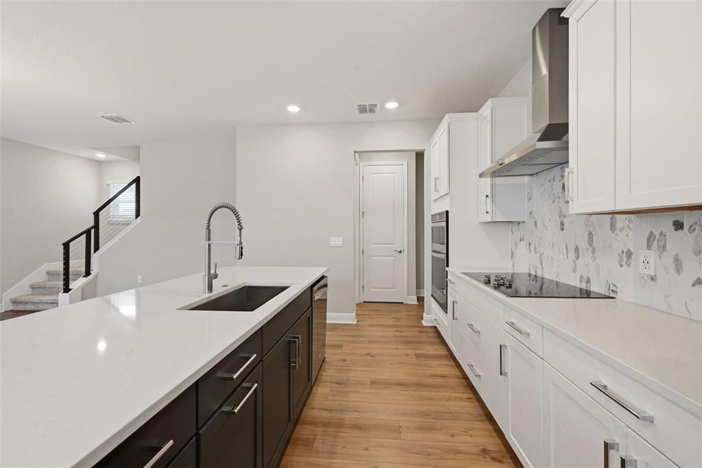En Venta: $485,000 (4 camas, 2 baños, 2070 Pies cuadrados)