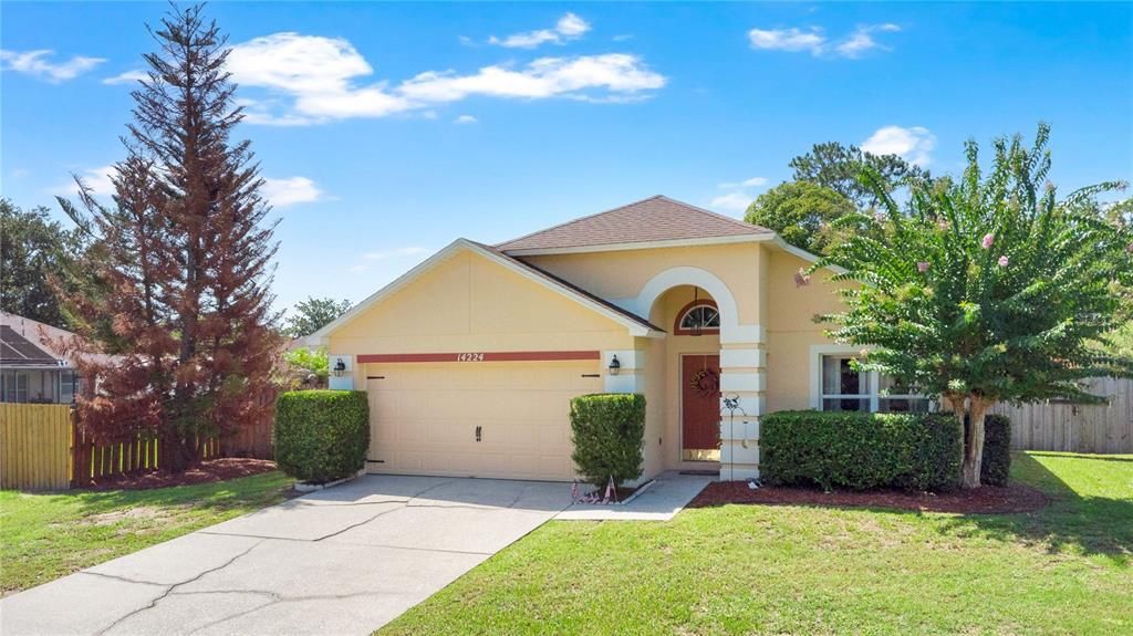 For Sale: $390,000 (3 beds, 2 baths, 1396 Square Feet)