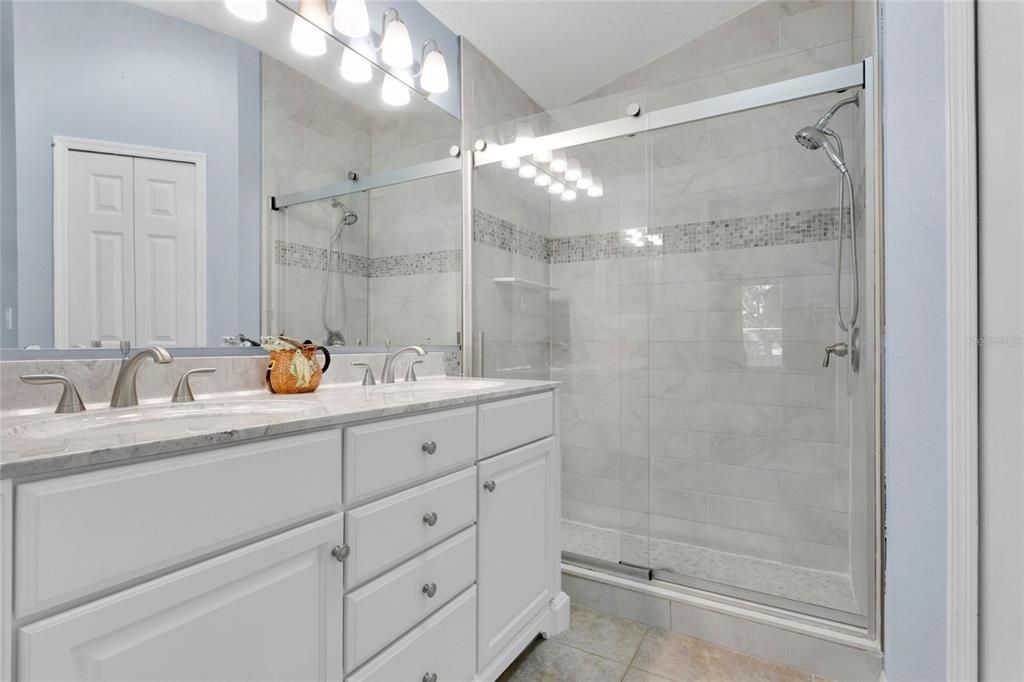 For Sale: $390,000 (3 beds, 2 baths, 1396 Square Feet)