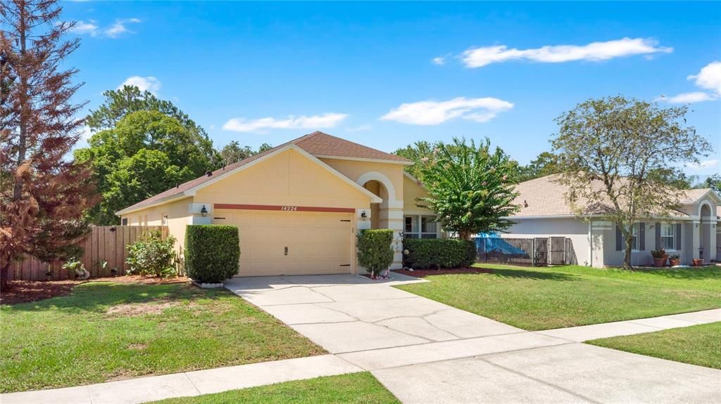 For Sale: $390,000 (3 beds, 2 baths, 1396 Square Feet)