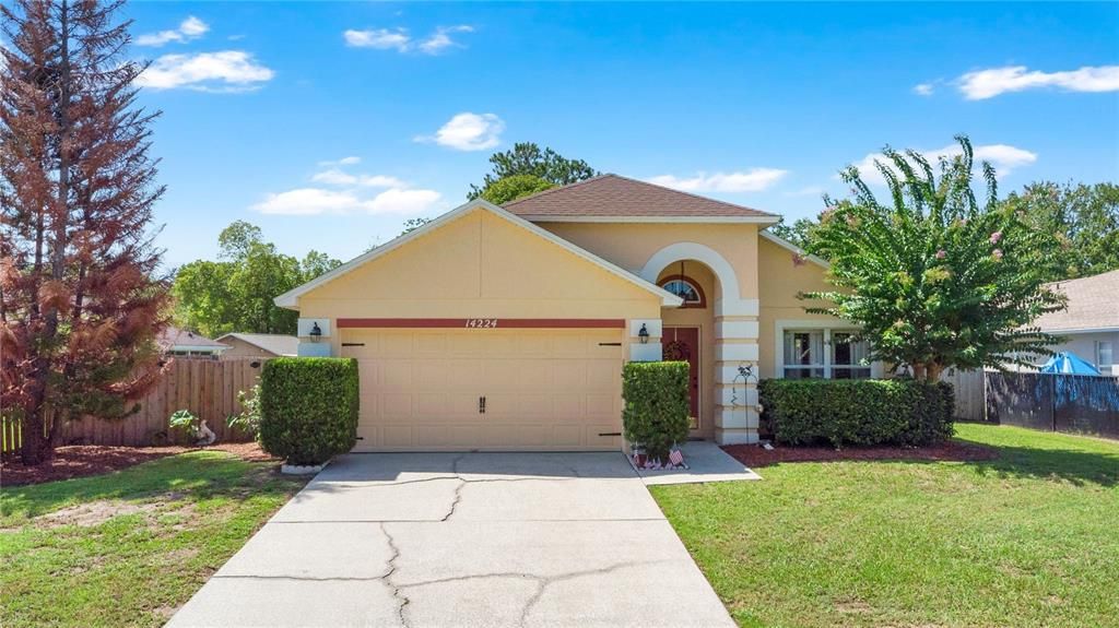 For Sale: $390,000 (3 beds, 2 baths, 1396 Square Feet)