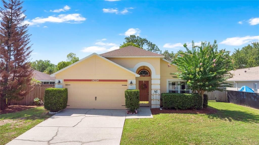 For Sale: $390,000 (3 beds, 2 baths, 1396 Square Feet)
