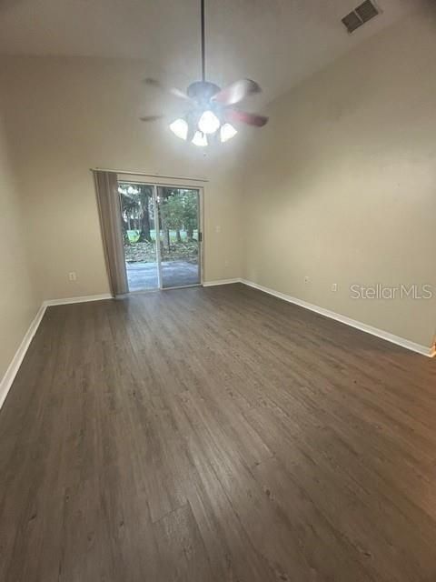 В аренду: $2,450 (3 спален, 2 ванн, 1414 Квадратных фут)