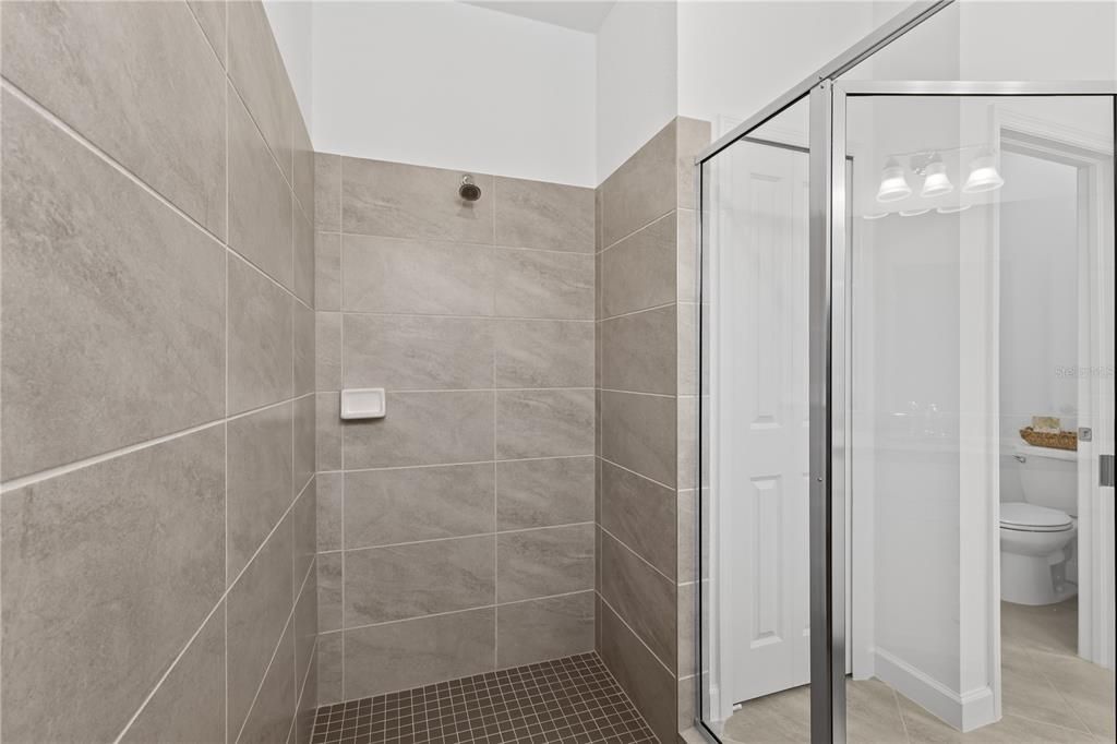 На продажу: $339,000 (3 спален, 3 ванн, 1852 Квадратных фут)