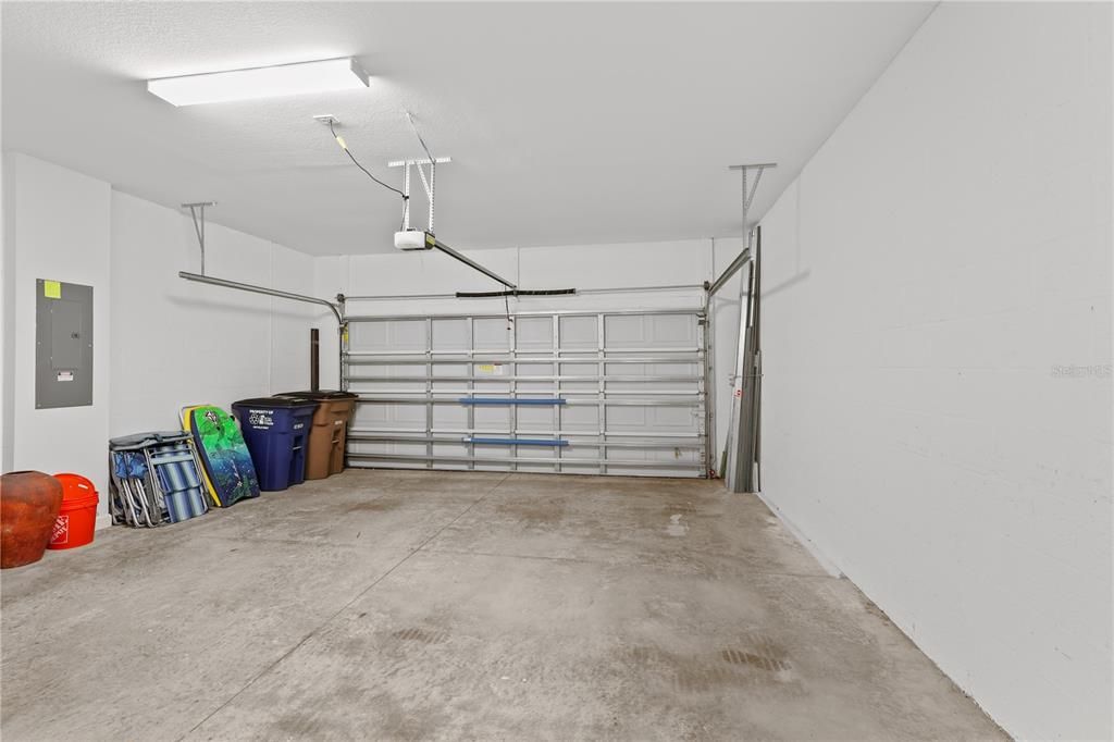 На продажу: $339,000 (3 спален, 3 ванн, 1852 Квадратных фут)
