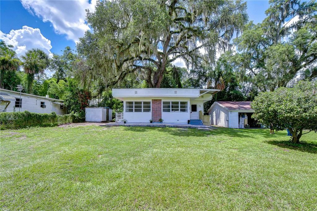 For Sale: $179,000 (2 beds, 1 baths, 674 Square Feet)