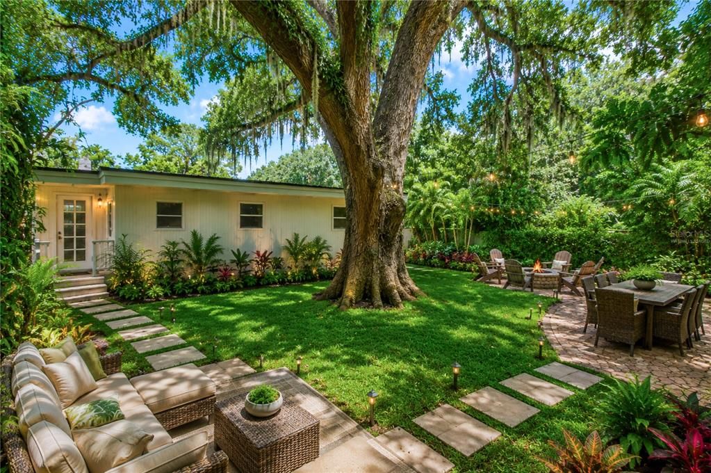 For Sale: $179,000 (2 beds, 1 baths, 674 Square Feet)