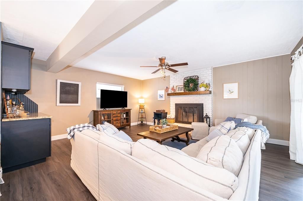 For Sale: $525,000 (4 beds, 2 baths, 1920 Square Feet)