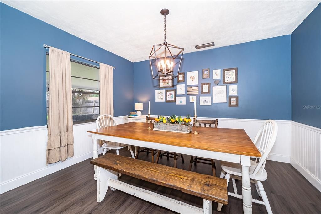 For Sale: $525,000 (4 beds, 2 baths, 1920 Square Feet)