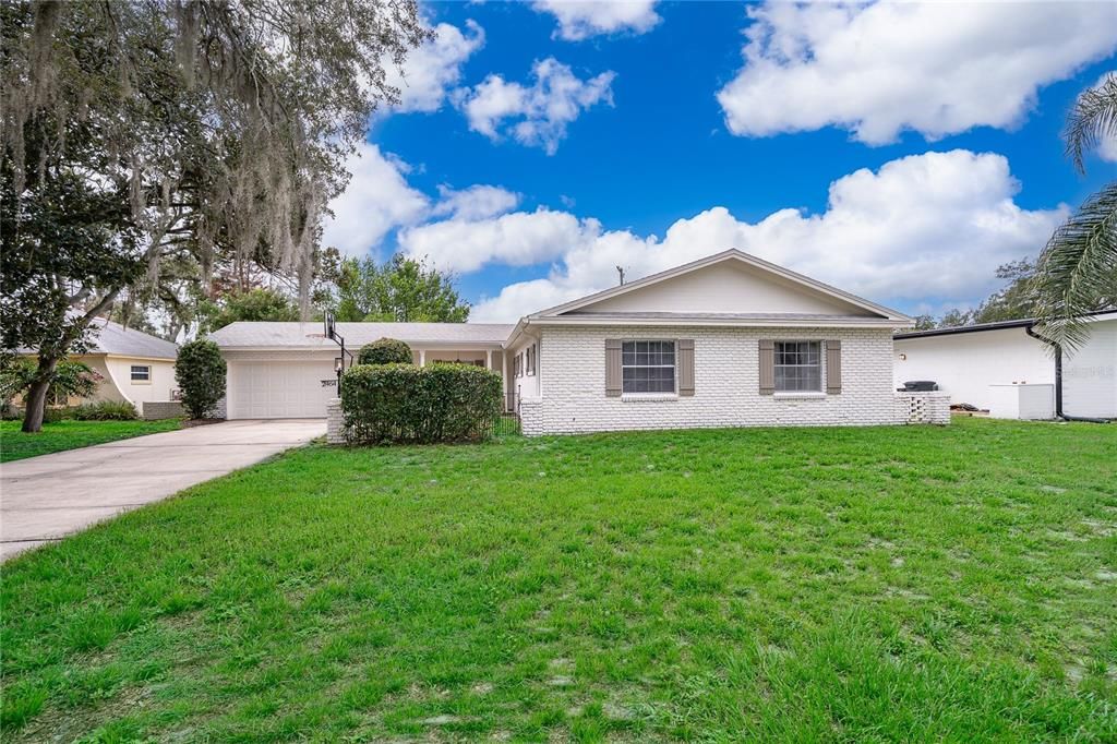 For Sale: $525,000 (4 beds, 2 baths, 1920 Square Feet)
