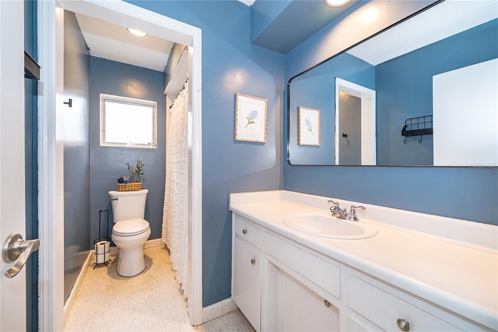 For Sale: $525,000 (4 beds, 2 baths, 1920 Square Feet)