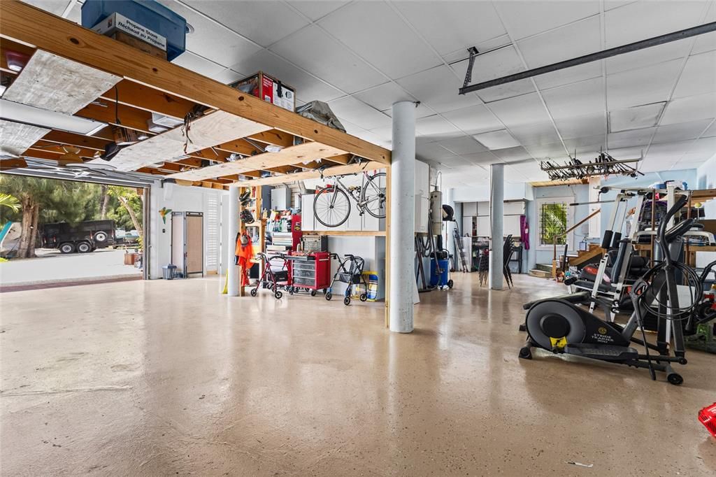 En Venta: $999,000 (3 camas, 3 baños, 1825 Pies cuadrados)