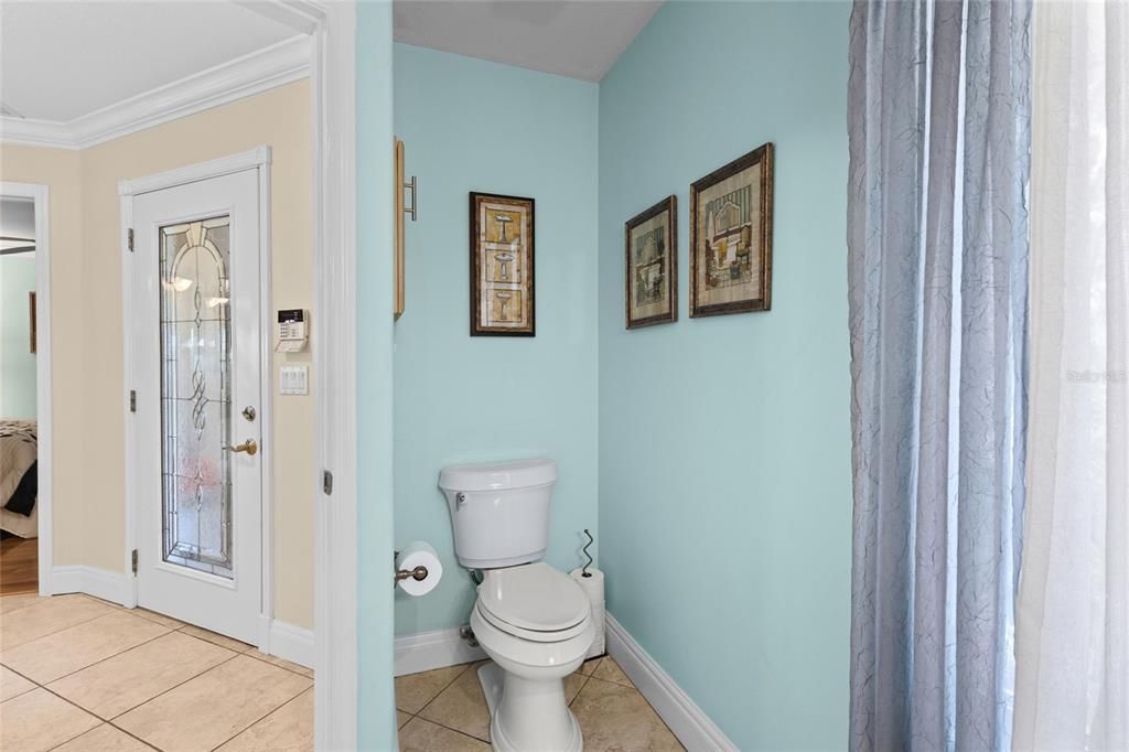 En Venta: $999,000 (3 camas, 3 baños, 1825 Pies cuadrados)