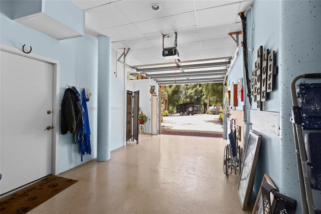 En Venta: $999,000 (3 camas, 3 baños, 1825 Pies cuadrados)