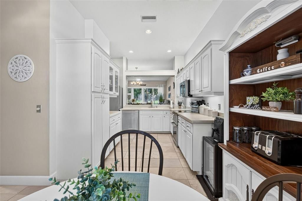 En Venta: $329,999 (3 camas, 2 baños, 1684 Pies cuadrados)