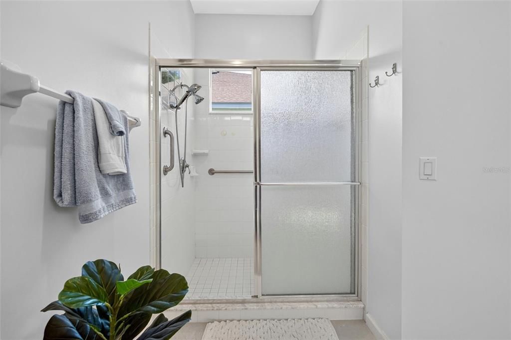 En Venta: $329,999 (3 camas, 2 baños, 1684 Pies cuadrados)