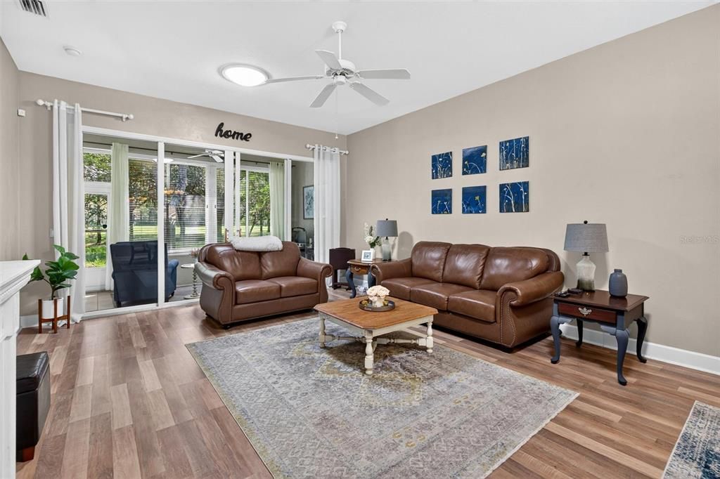 En Venta: $329,999 (3 camas, 2 baños, 1684 Pies cuadrados)