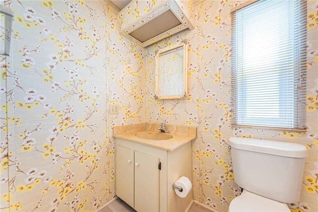 На продажу: $130,000 (2 спален, 2 ванн, 960 Квадратных фут)