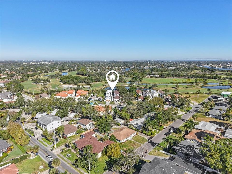 En Venta: $2,495,000 (4 camas, 3 baños, 3850 Pies cuadrados)