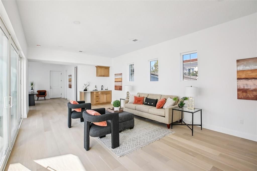 En Venta: $2,495,000 (4 camas, 3 baños, 3850 Pies cuadrados)