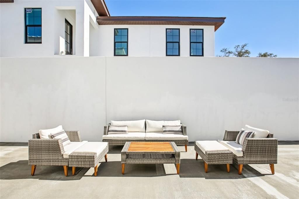 En Venta: $2,495,000 (4 camas, 3 baños, 3850 Pies cuadrados)